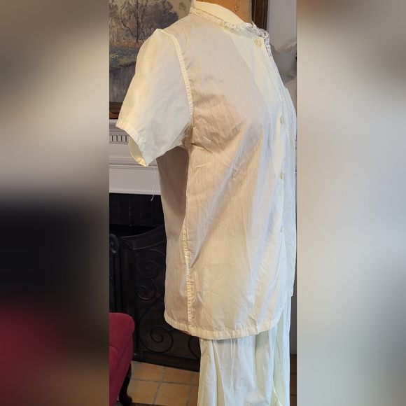 Vintage Light Yellow Schrank 2 PC Pajama Set - Picture 5 of 12